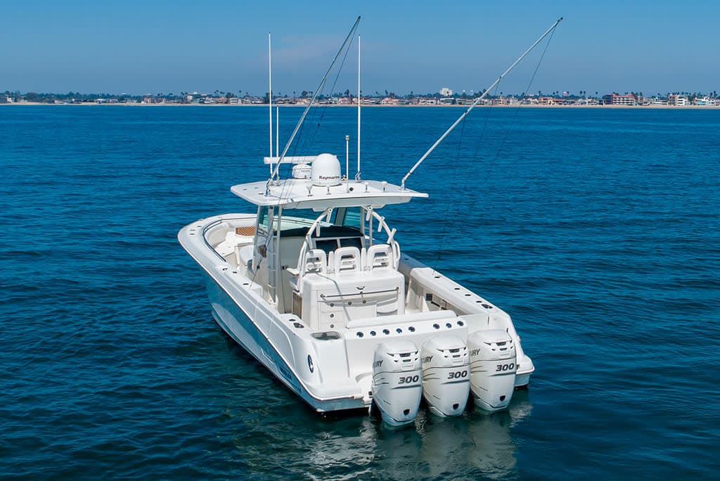 2014 Boston Whaler 370 Outrage thumbnail 2