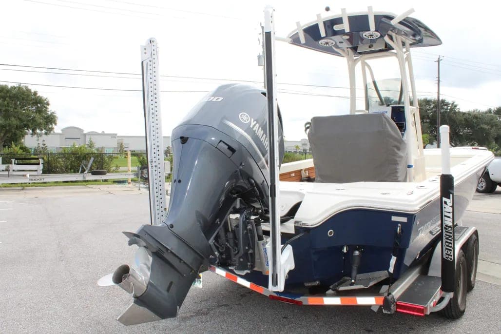 2017 2017 Pathfinder 2500 Hybrid thumbnail 2
