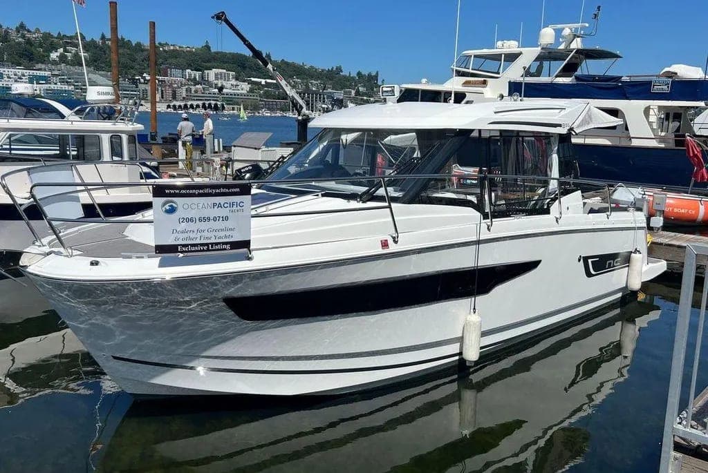 2021 Jeanneau 895