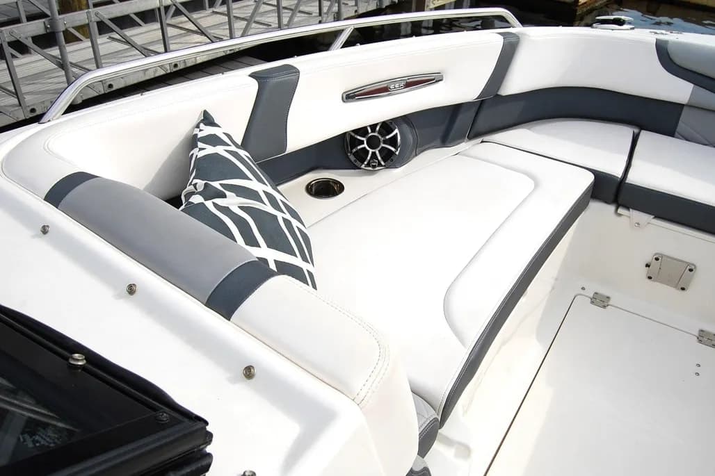 2019 Chaparral 317 SSX thumbnail 2