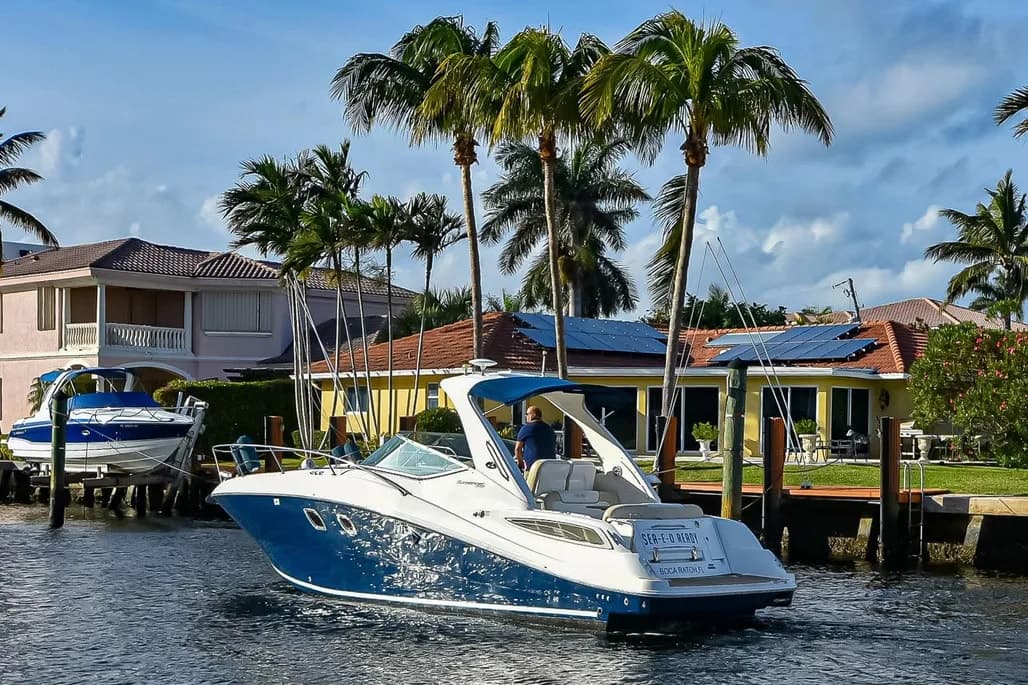 2013 Sea Ray 330 Sundancer thumbnail 1
