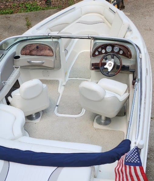 2004 Caravelle Bowrider