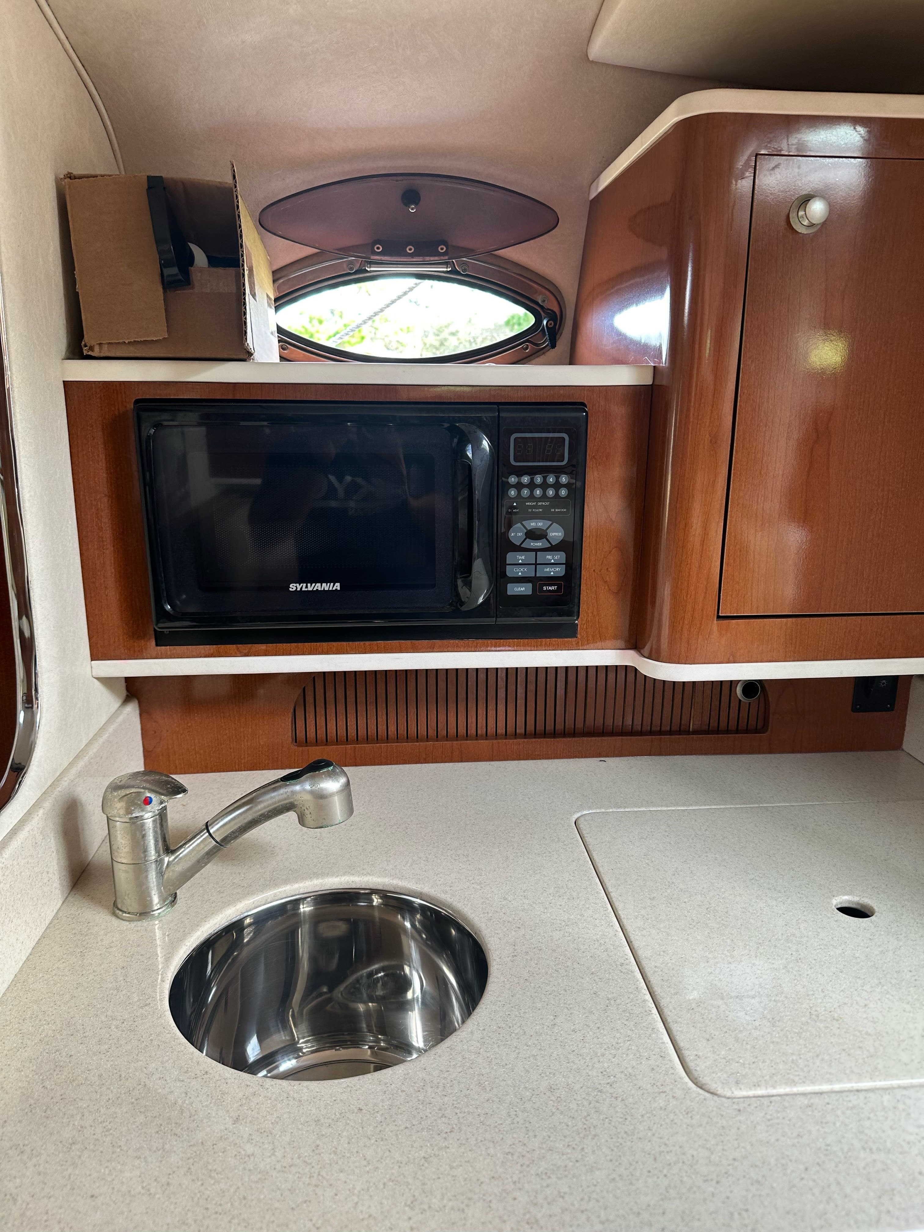 2008 Sea Ray 280 Sundancer thumbnail 2