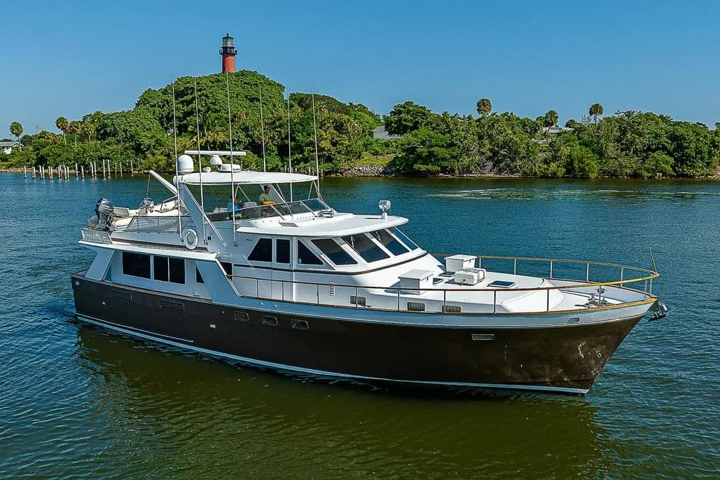 1986 Tollycraft Pilothouse