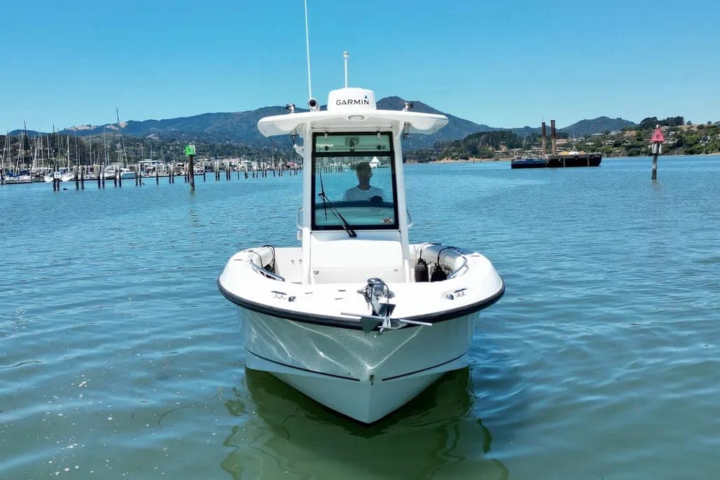 2013 Boston Whaler 250 Outrage thumbnail 1