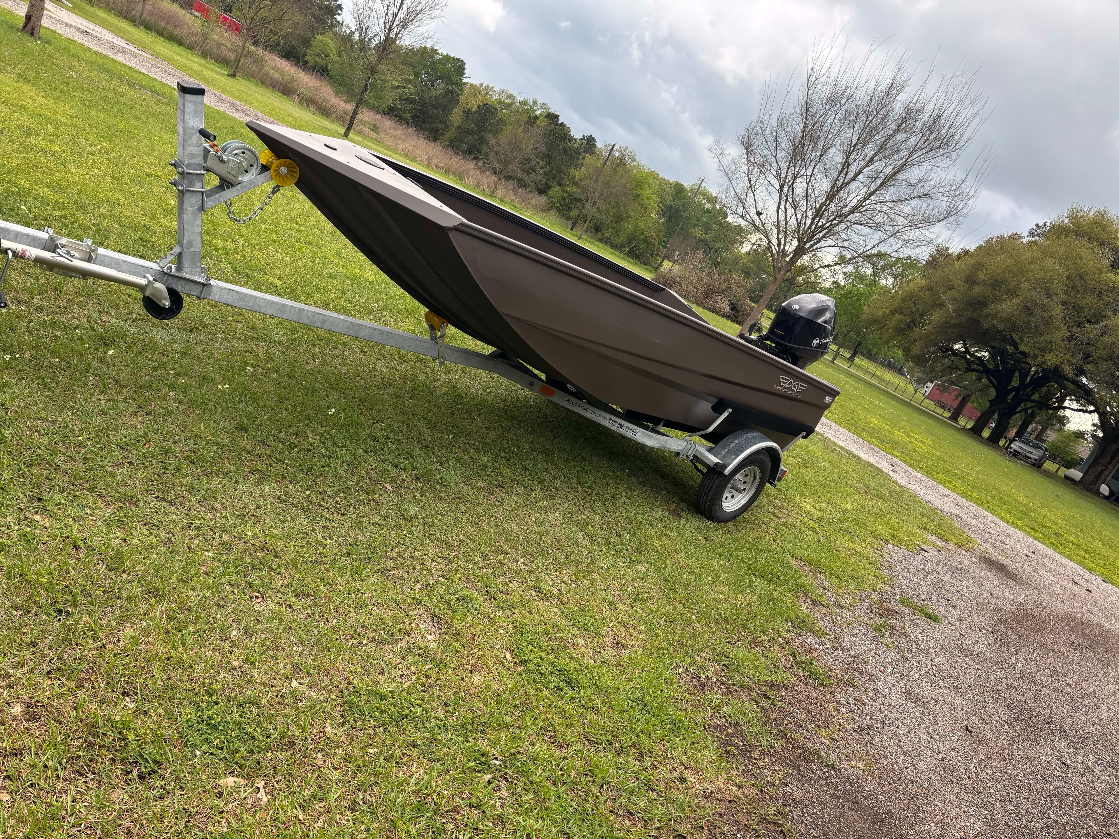 2025 Edge duck boat Sportsman 550