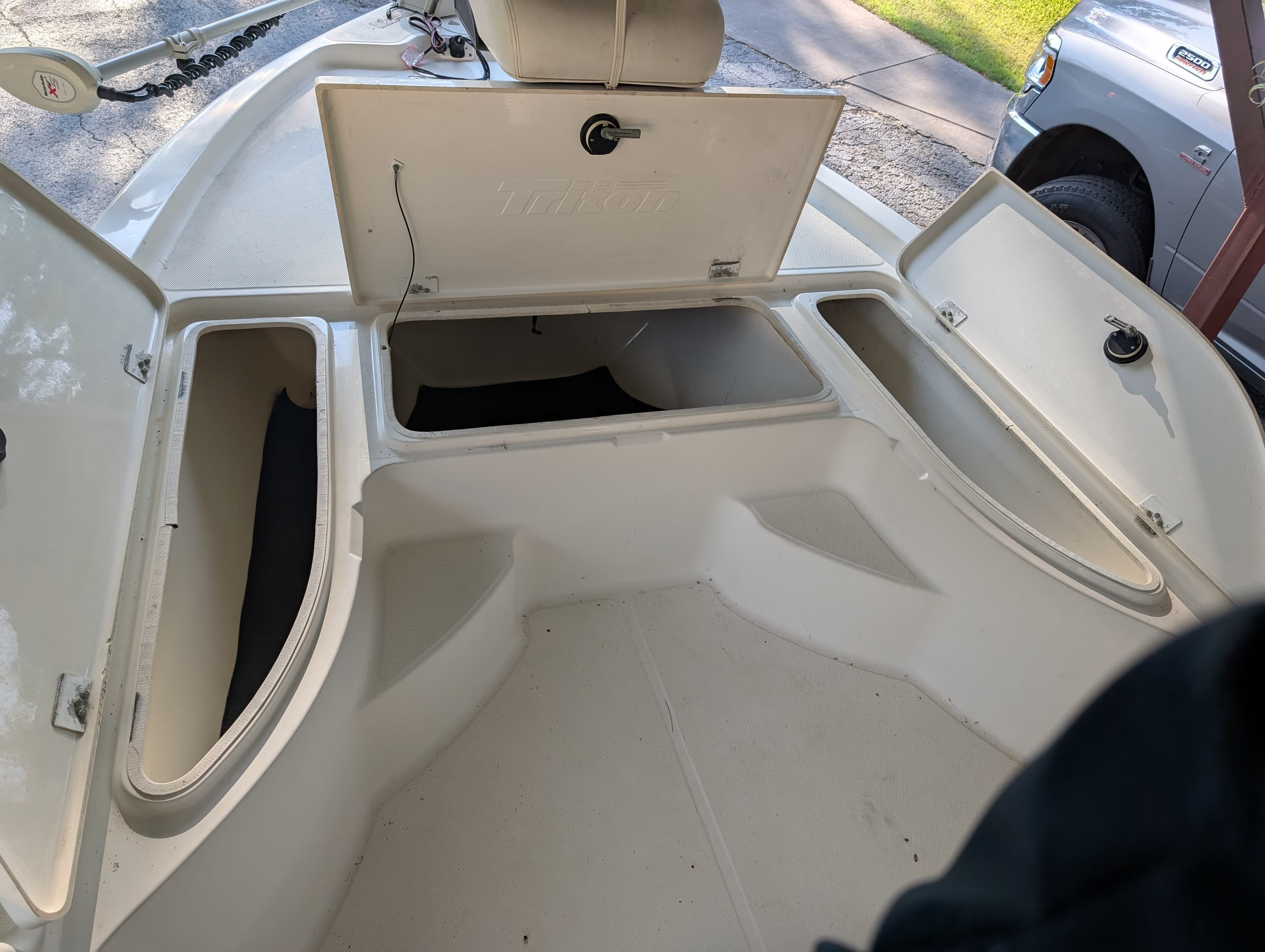2008 Triton 22 LTS