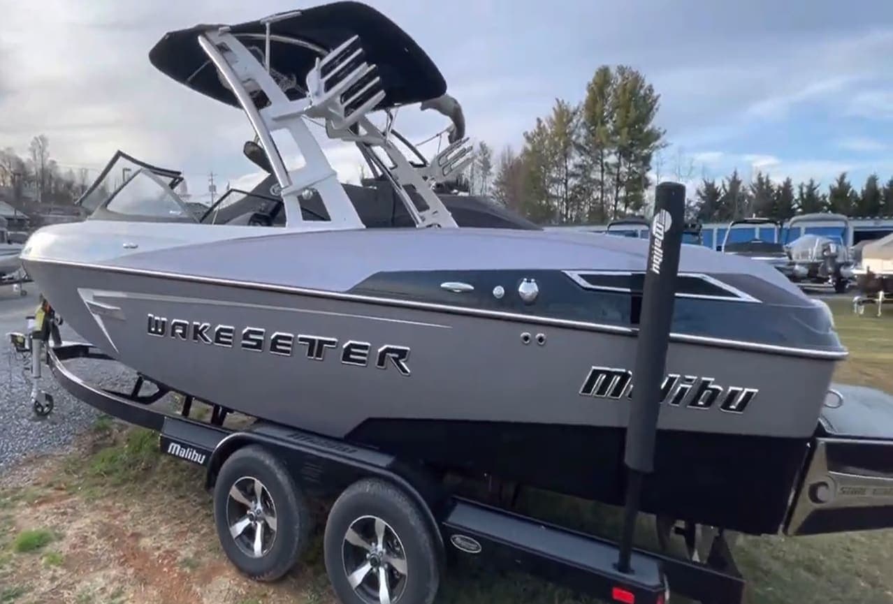 2014 Malibu Wakesetter LSV 23