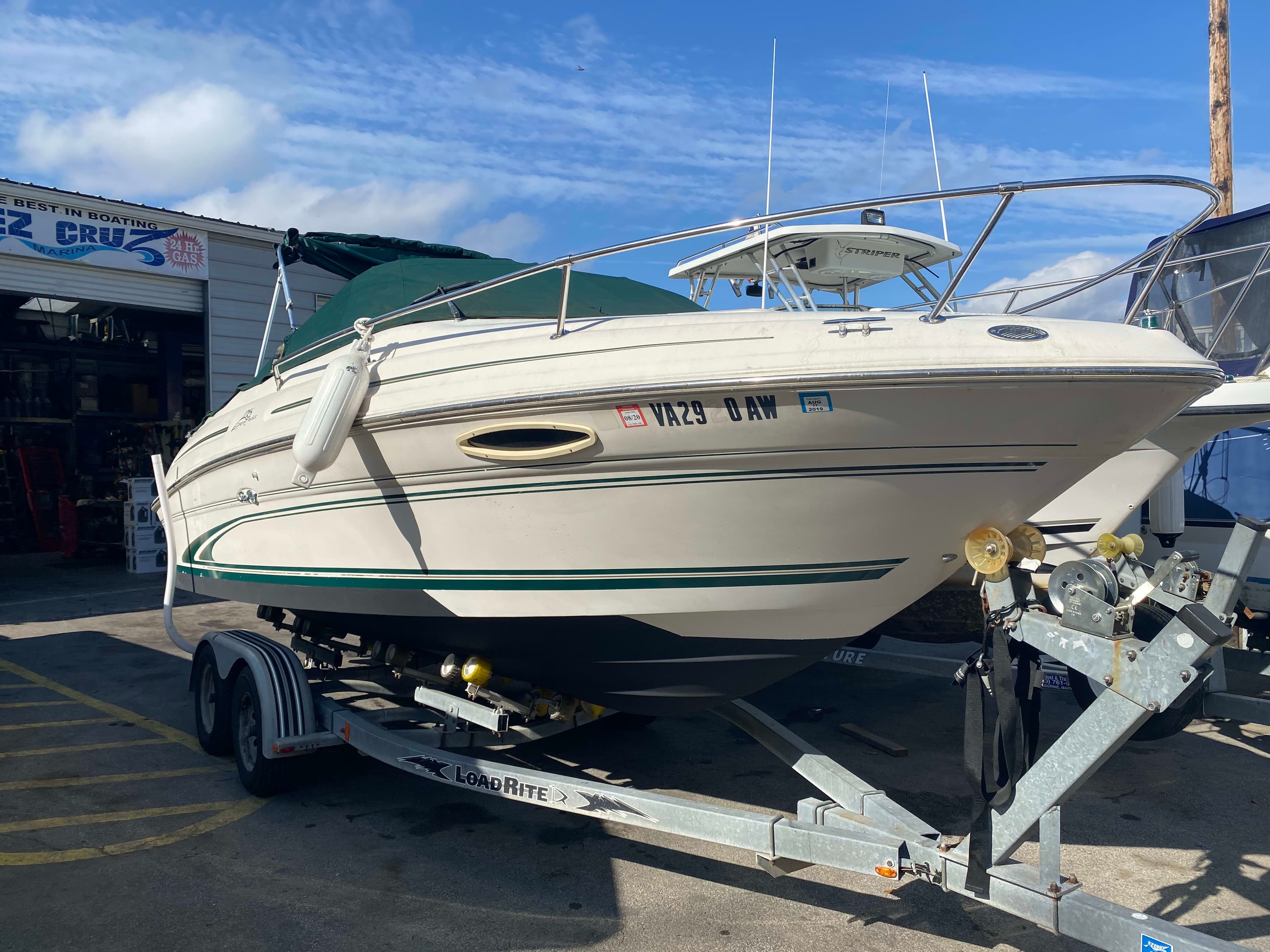 2000 Searay 215 Cruise Expresser