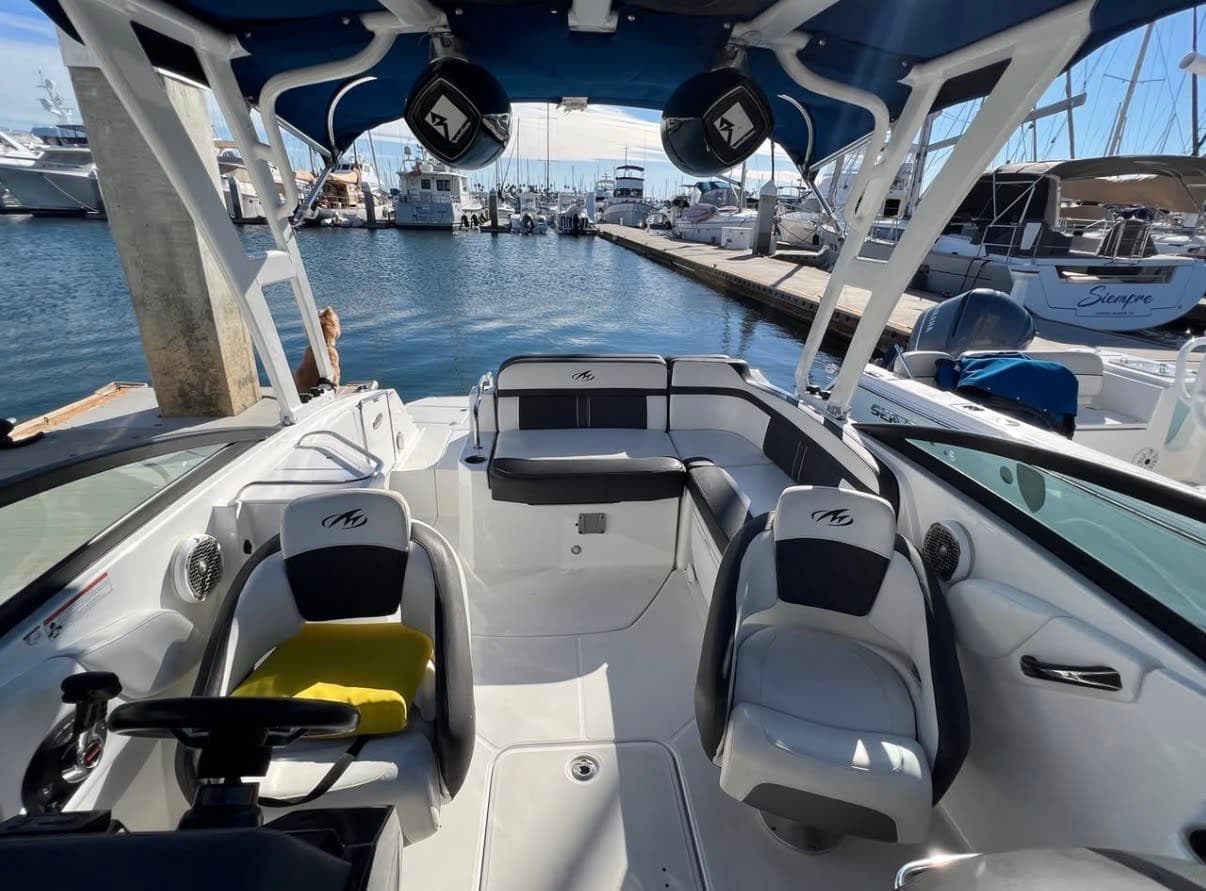 2020 Monterey M4 thumbnail 2