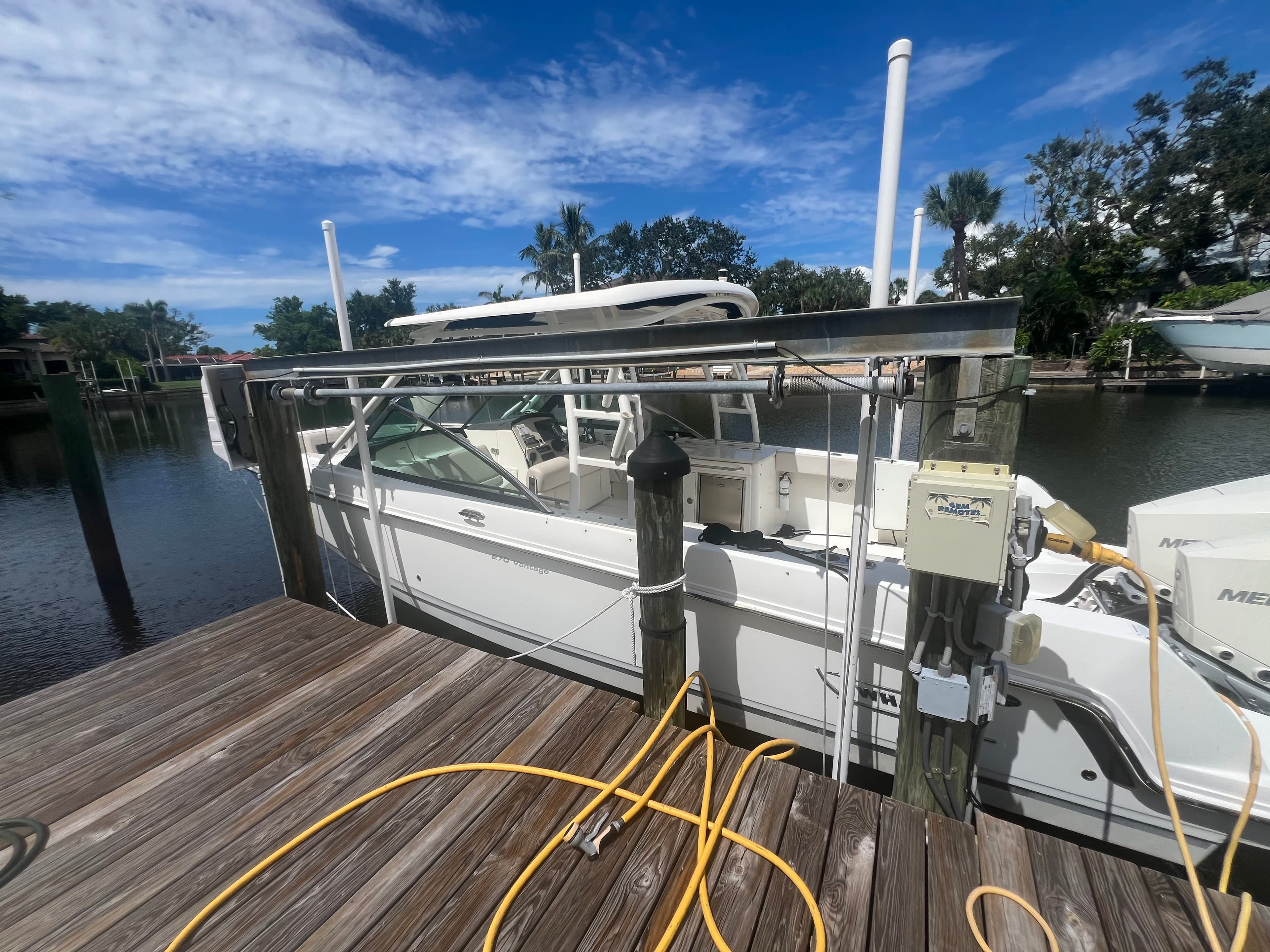 2019 Boston Whaler 270 Vantage