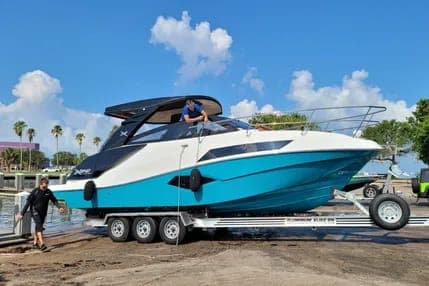 2023 NX Boat 340 Sport Coup 2 Mercury Cruiser 6.2 Liter