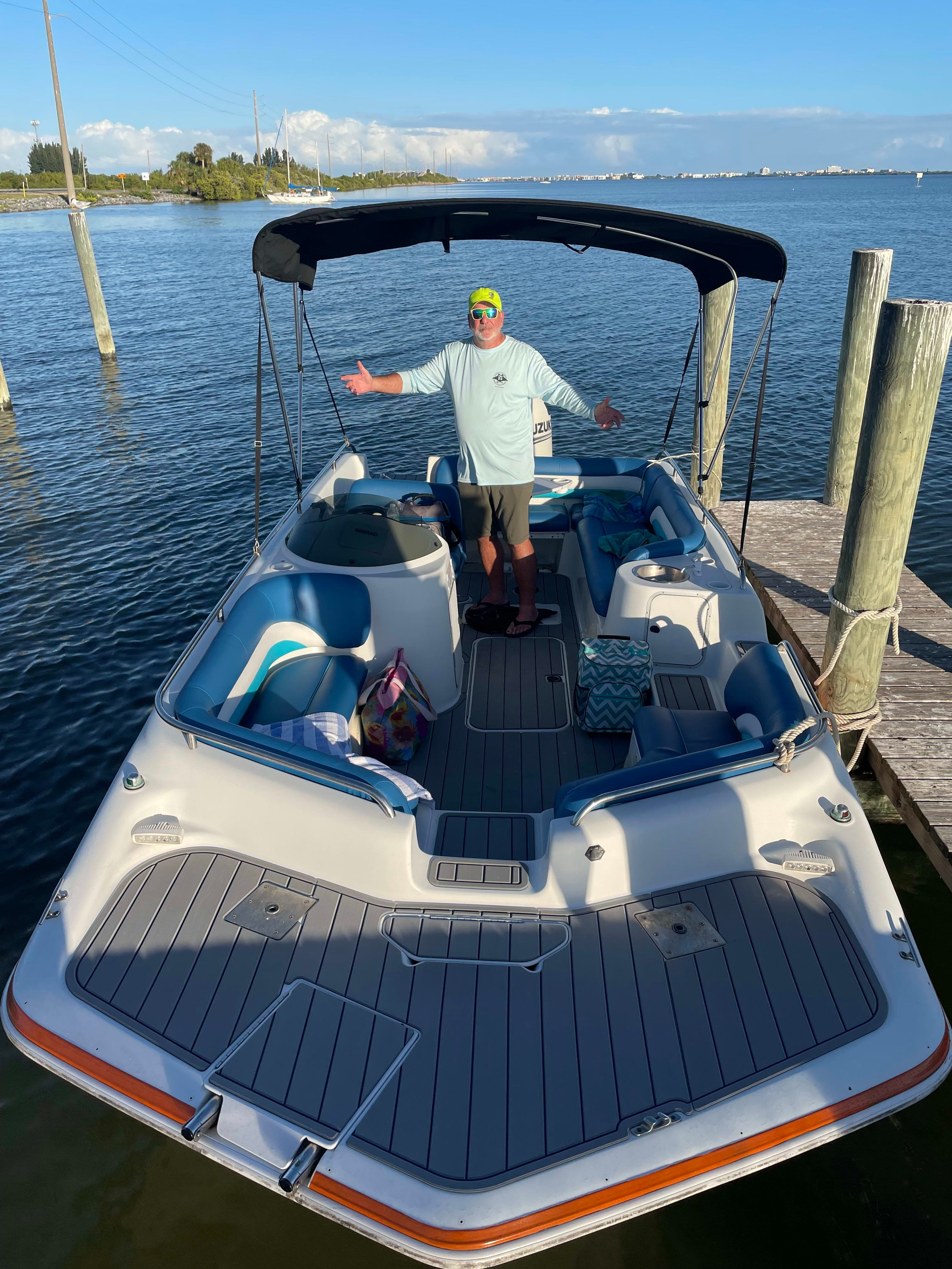 1998 Godfrey Hurricane Fundeck 21’ 2018 Suzuki 153 hours